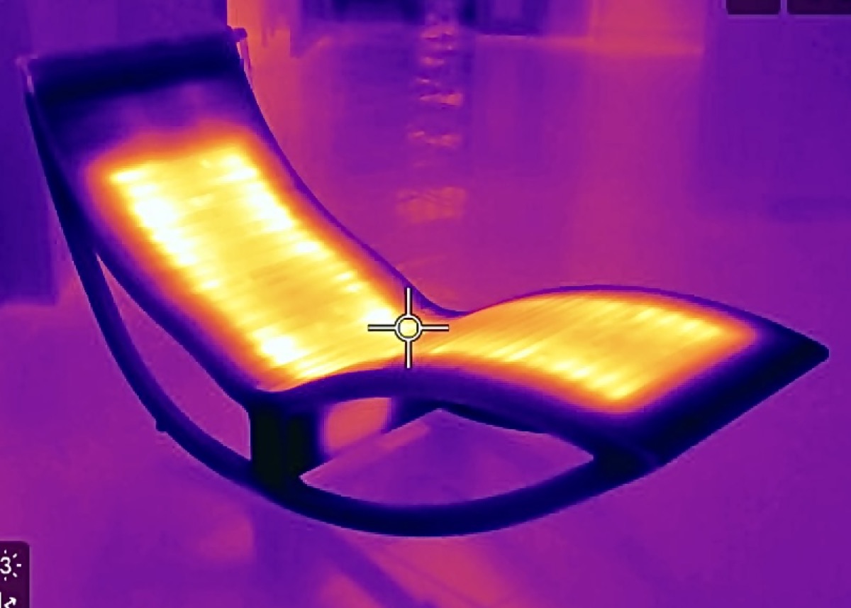 NIRE — widok emisji dalekiej podczerwieni z kamery termowizyjnej FLIR